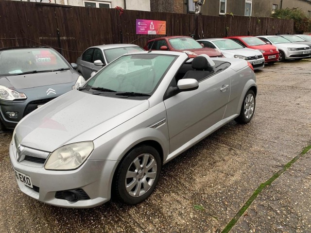 VAUXHALL TIGRA