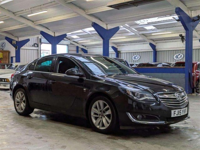 VAUXHALL INSIGNIA