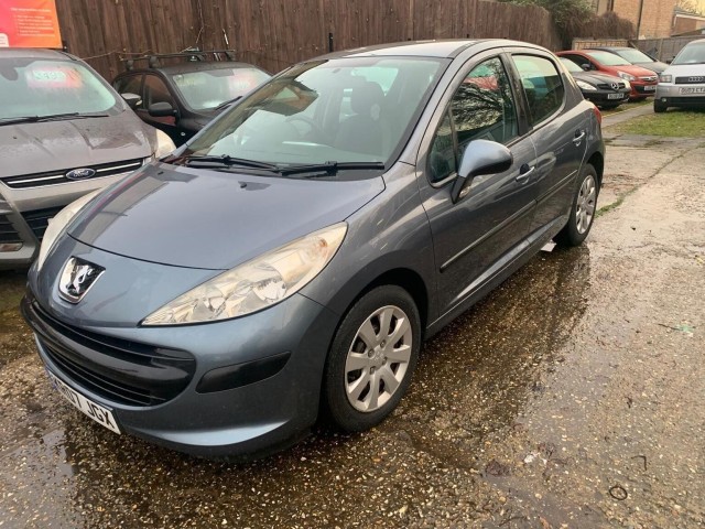PEUGEOT 207