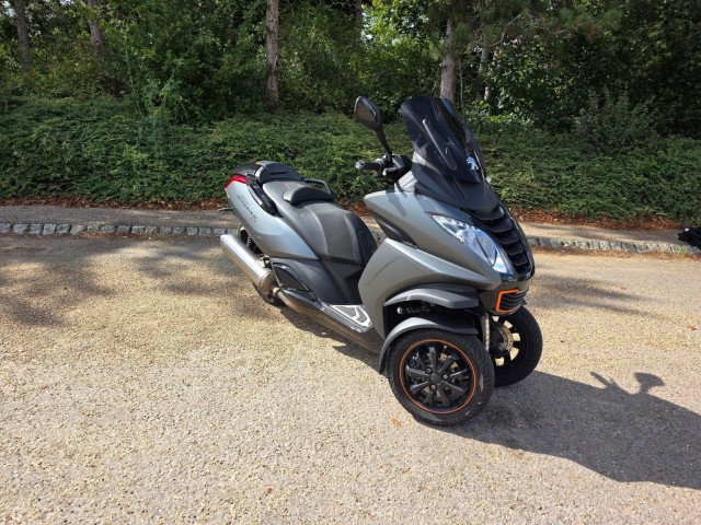 PEUGEOT METROPOLIS 400 RS (2014/64)