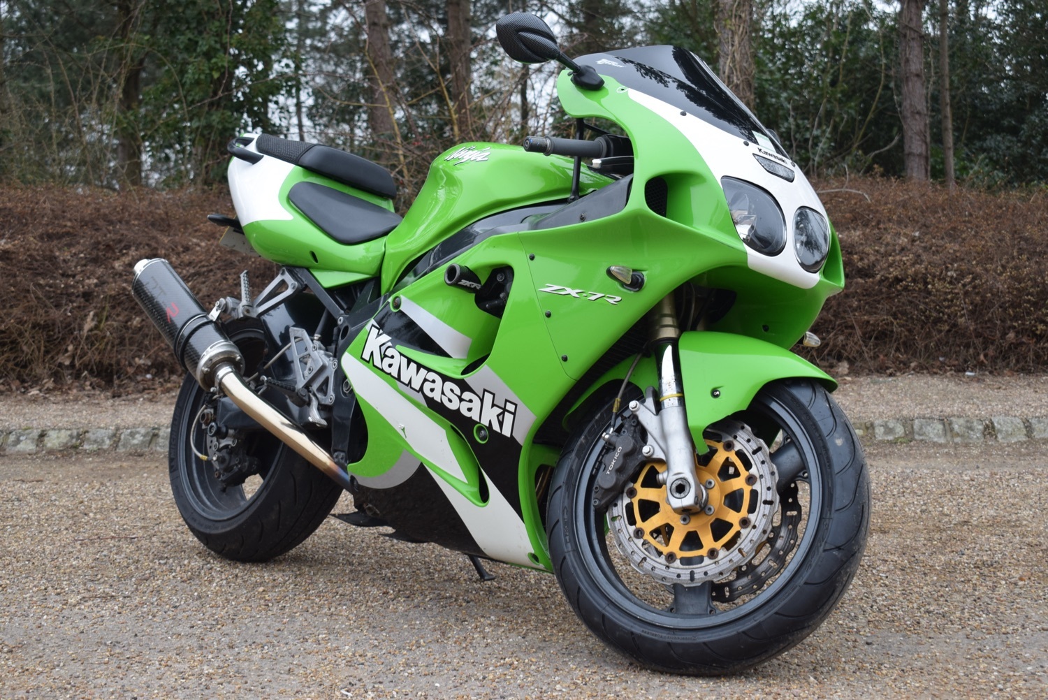 SOLD - Used KAWASAKI ZX-7R 2000 Green in Milton Keynes