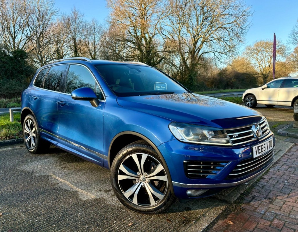 VOLKSWAGEN TOUAREG
