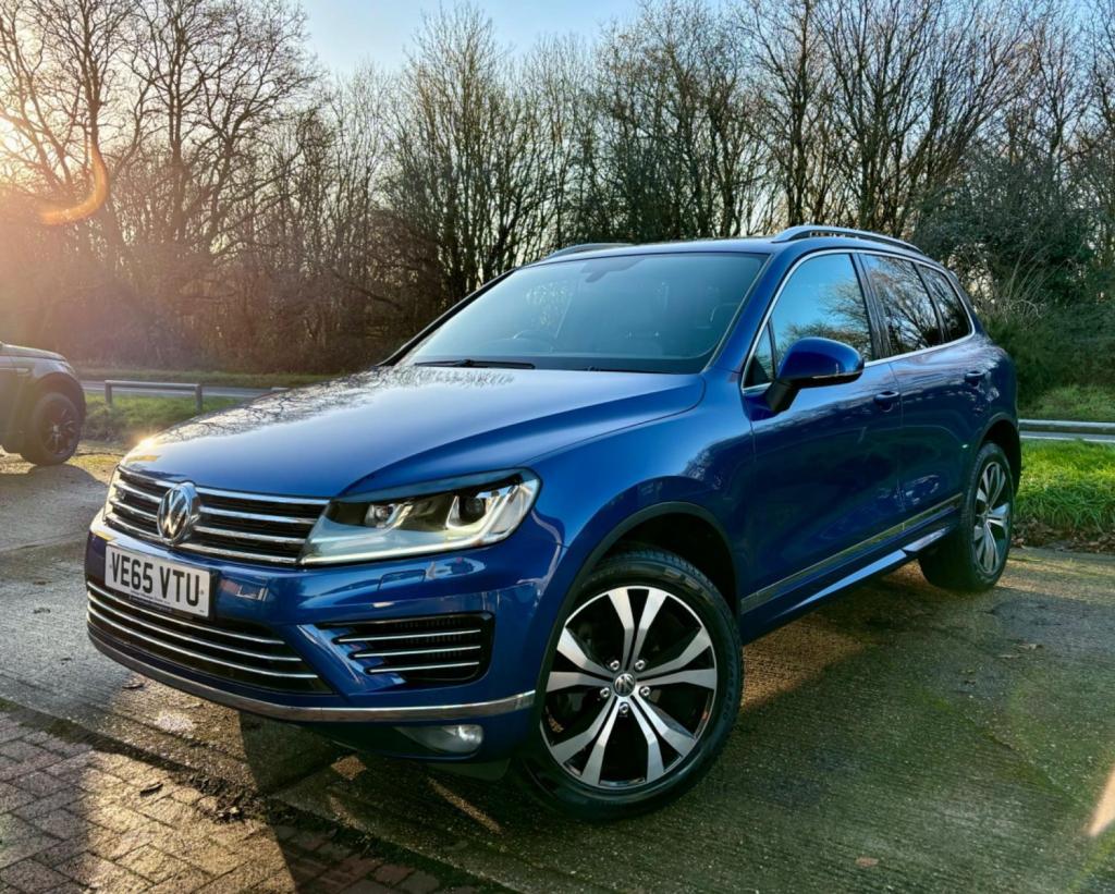 VOLKSWAGEN TOUAREG