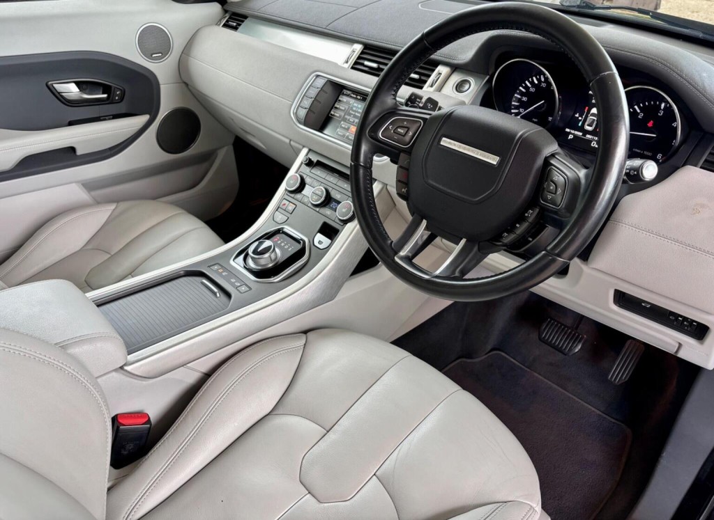 LAND ROVER RANGE ROVER EVOQUE