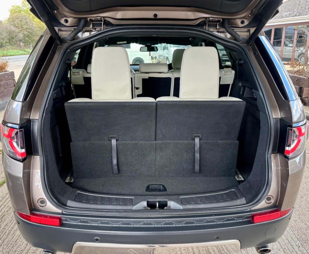 LAND ROVER DISCOVERY SPORT