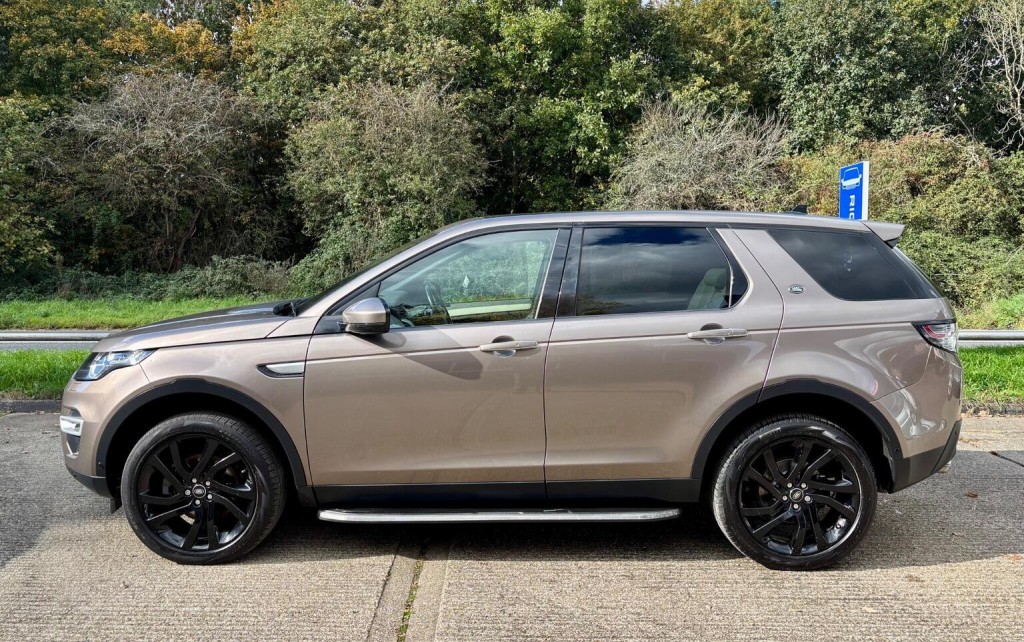 LAND ROVER DISCOVERY SPORT