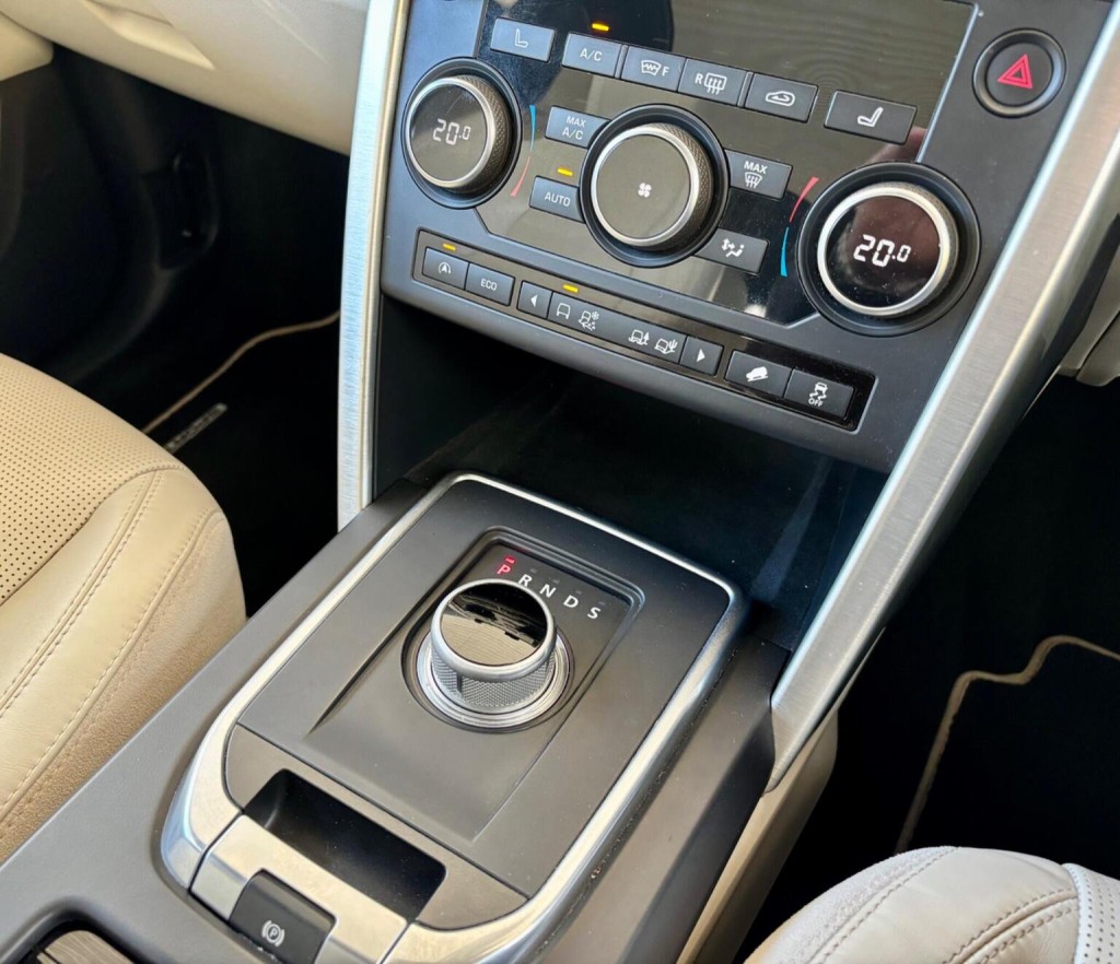 LAND ROVER DISCOVERY SPORT