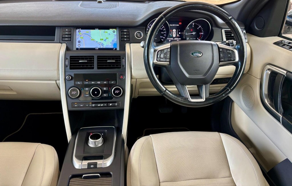 LAND ROVER DISCOVERY SPORT