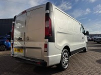 VAUXHALL VIVARO