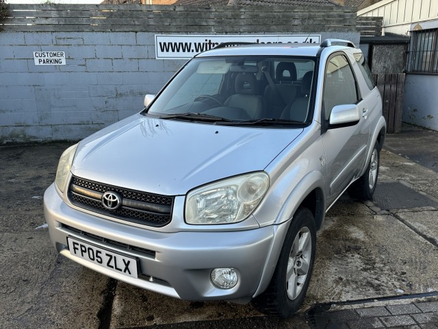 TOYOTA RAV4 2.0 VVT-i XT3 (2005/05)