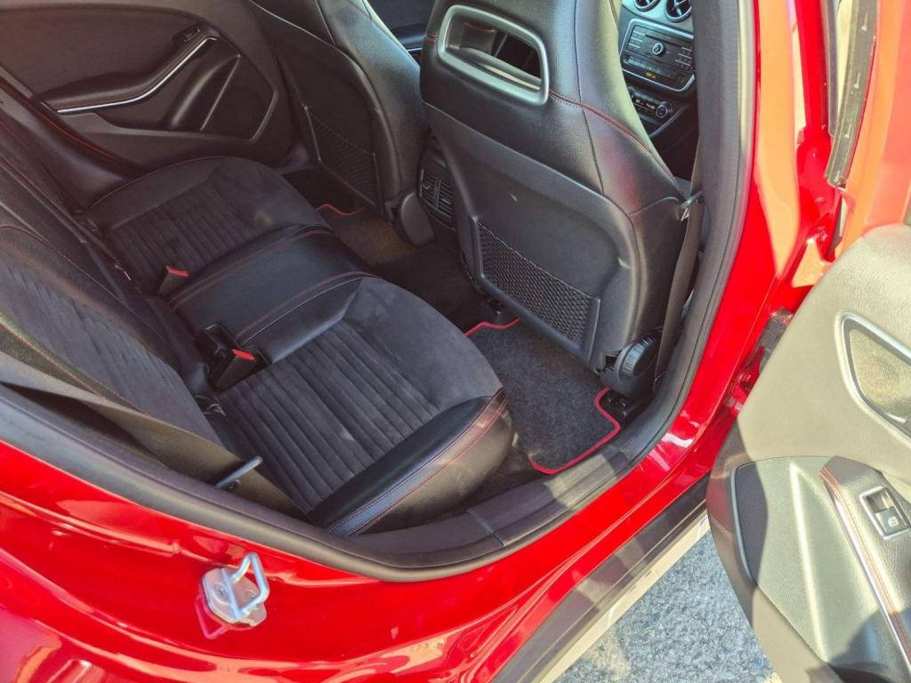 MERCEDES-BENZ GLA CLASS