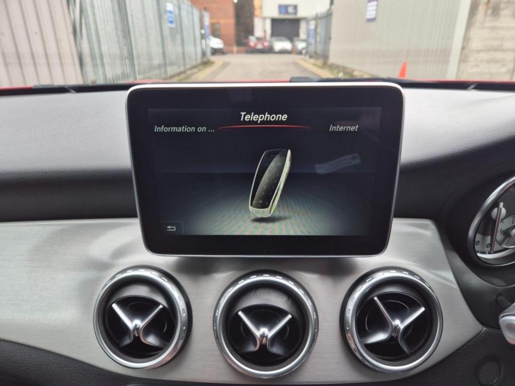 MERCEDES-BENZ GLA CLASS