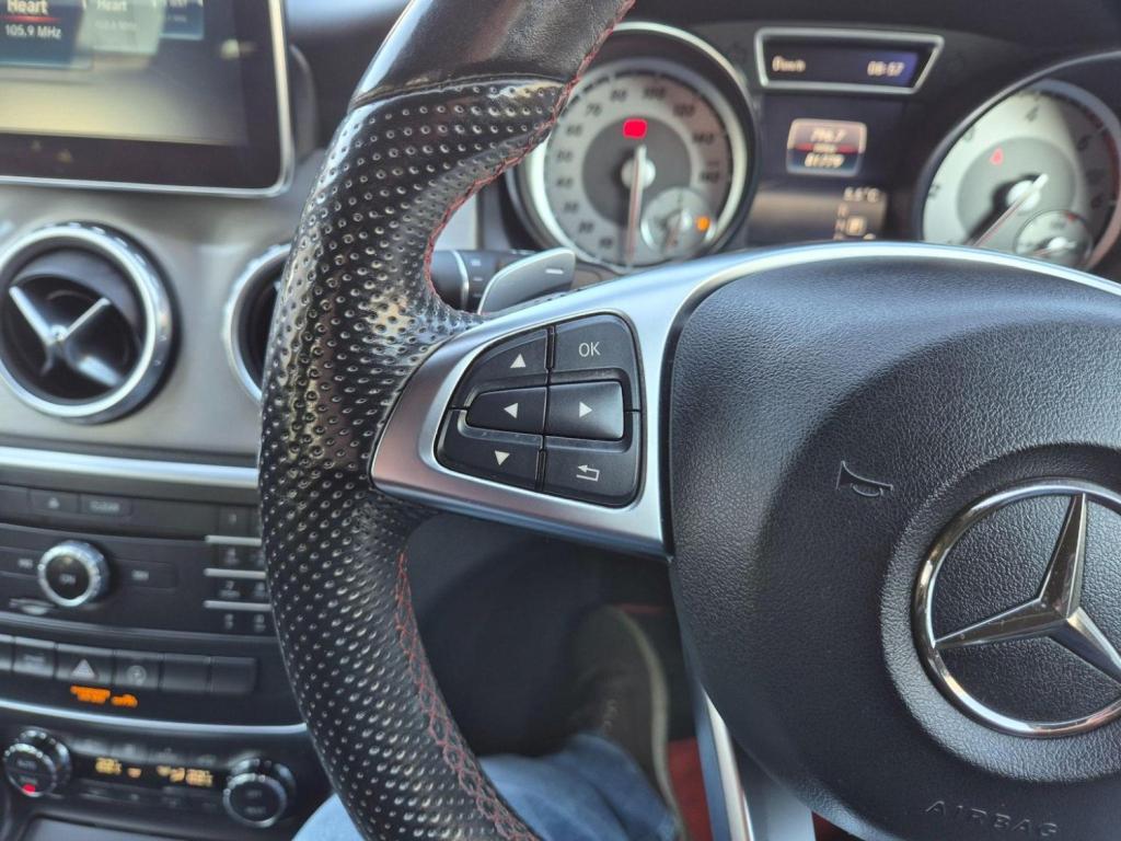 MERCEDES-BENZ GLA CLASS