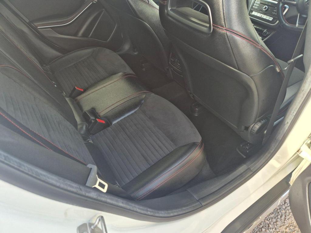 MERCEDES-BENZ GLA CLASS