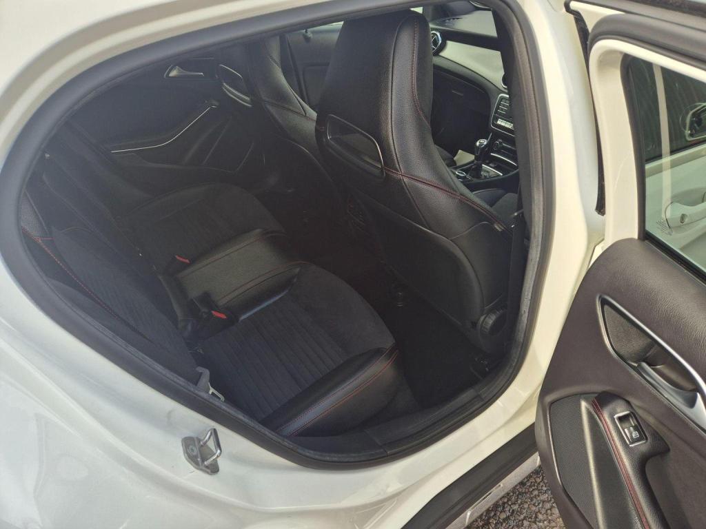 MERCEDES-BENZ GLA CLASS