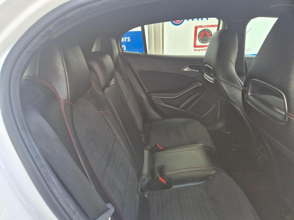 MERCEDES-BENZ GLA CLASS