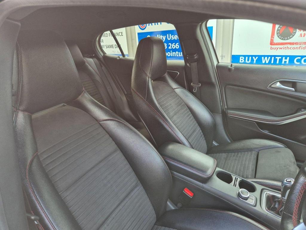 MERCEDES-BENZ GLA CLASS