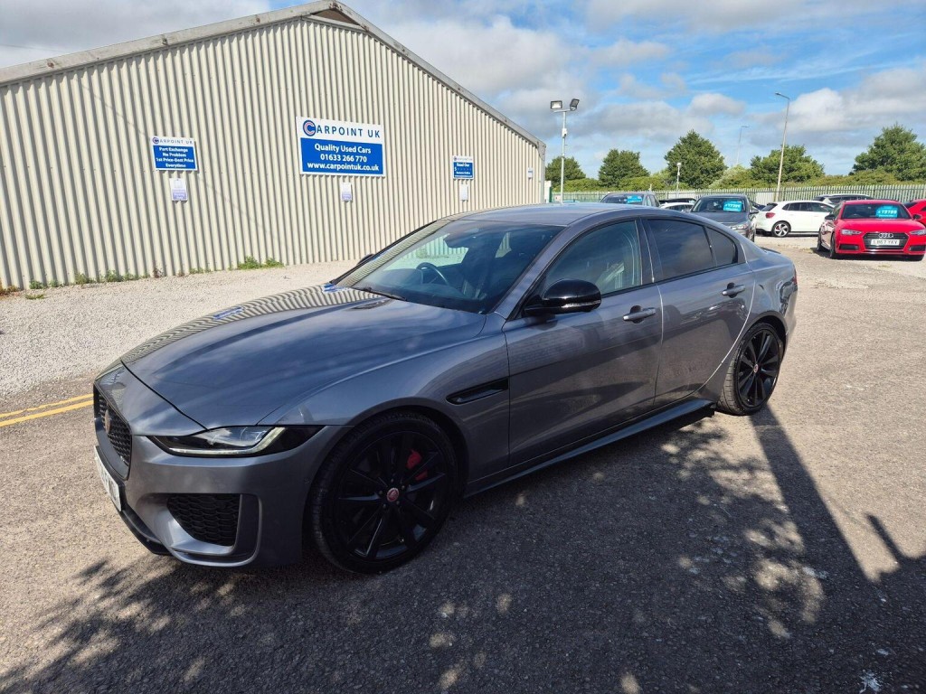 JAGUAR XE