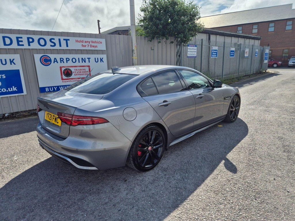 JAGUAR XE