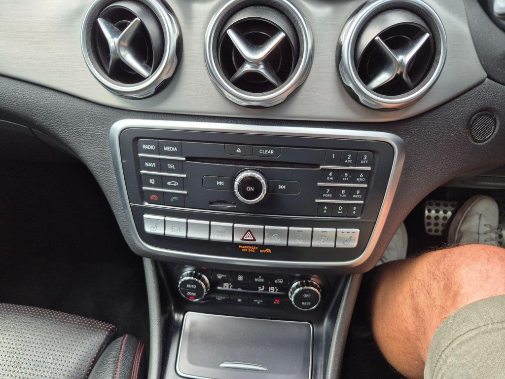 MERCEDES-BENZ GLA CLASS