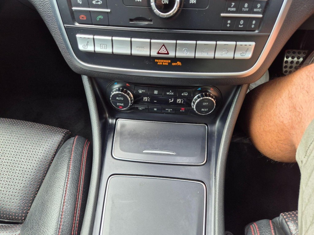 MERCEDES-BENZ GLA CLASS