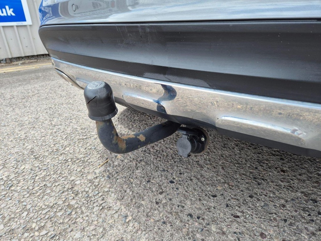 MERCEDES-BENZ GLA CLASS