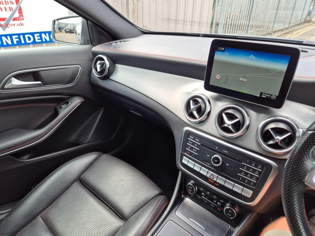 MERCEDES-BENZ GLA CLASS