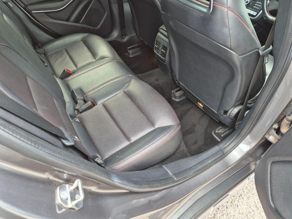 MERCEDES-BENZ GLA CLASS