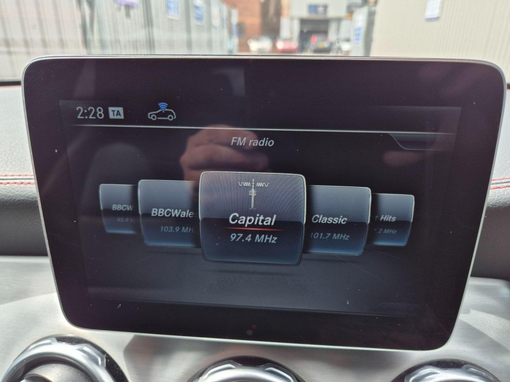 MERCEDES-BENZ GLA CLASS