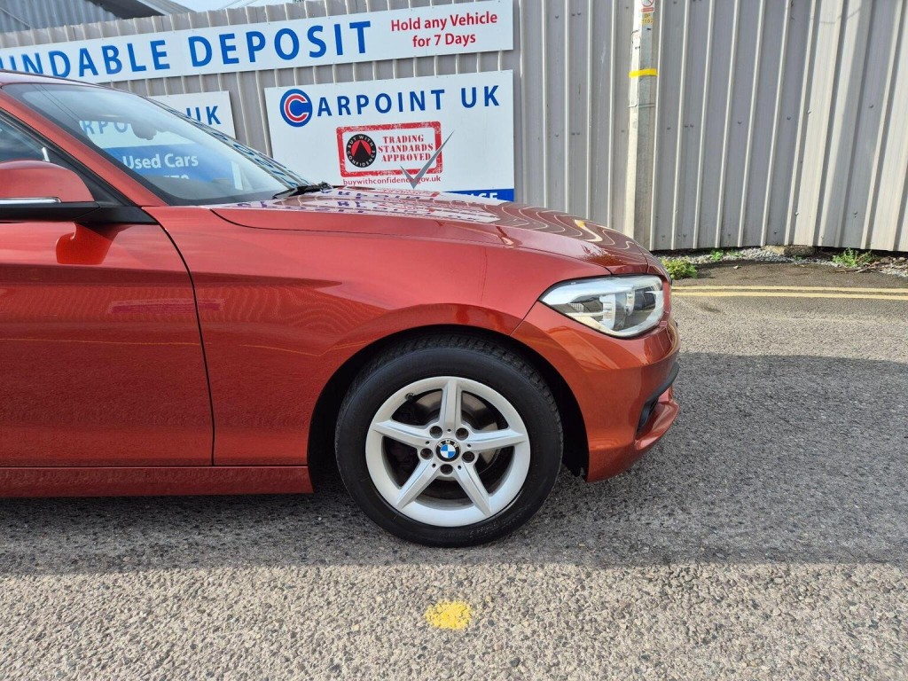 BMW 1 SERIES