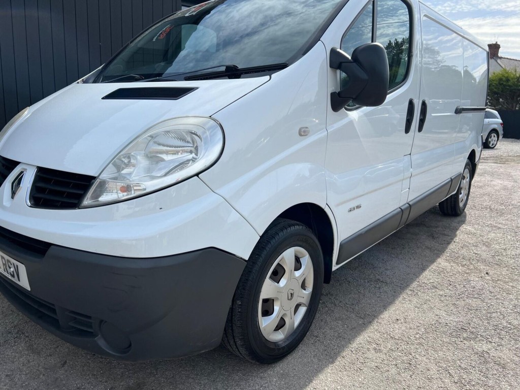 RENAULT TRAFIC