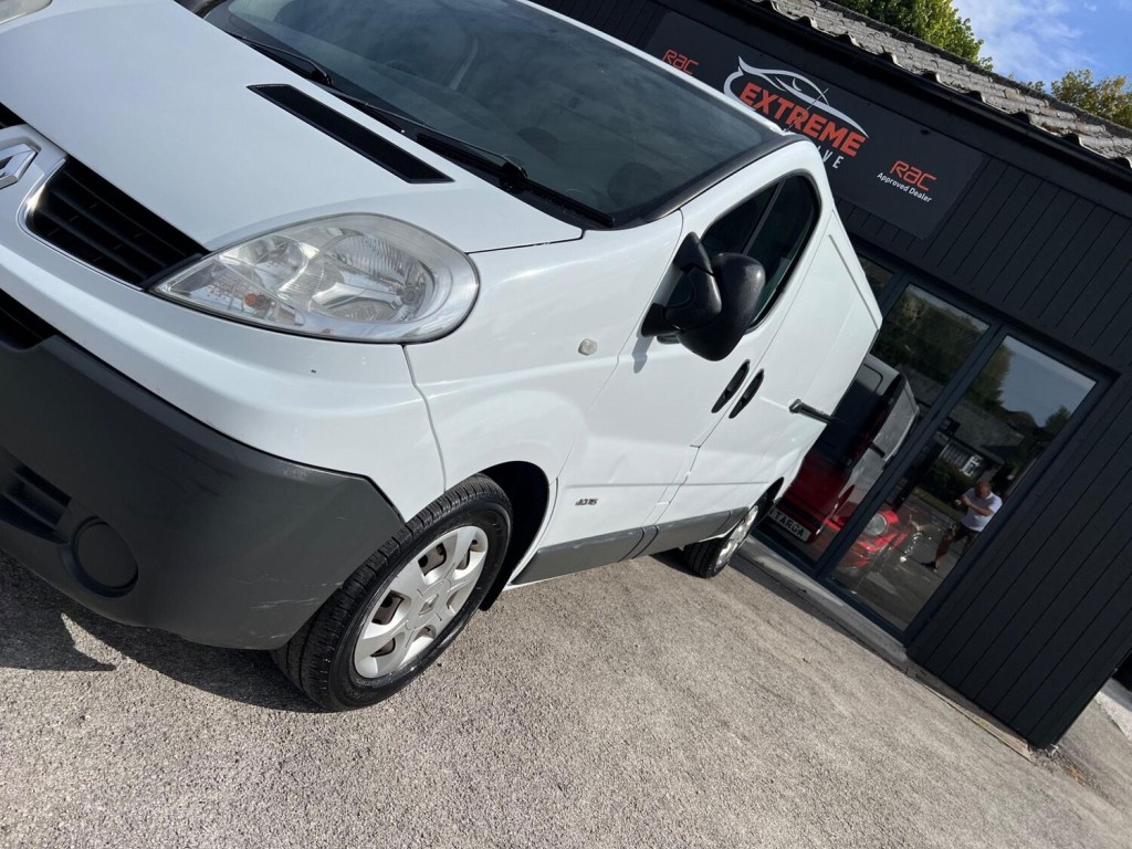 RENAULT TRAFIC