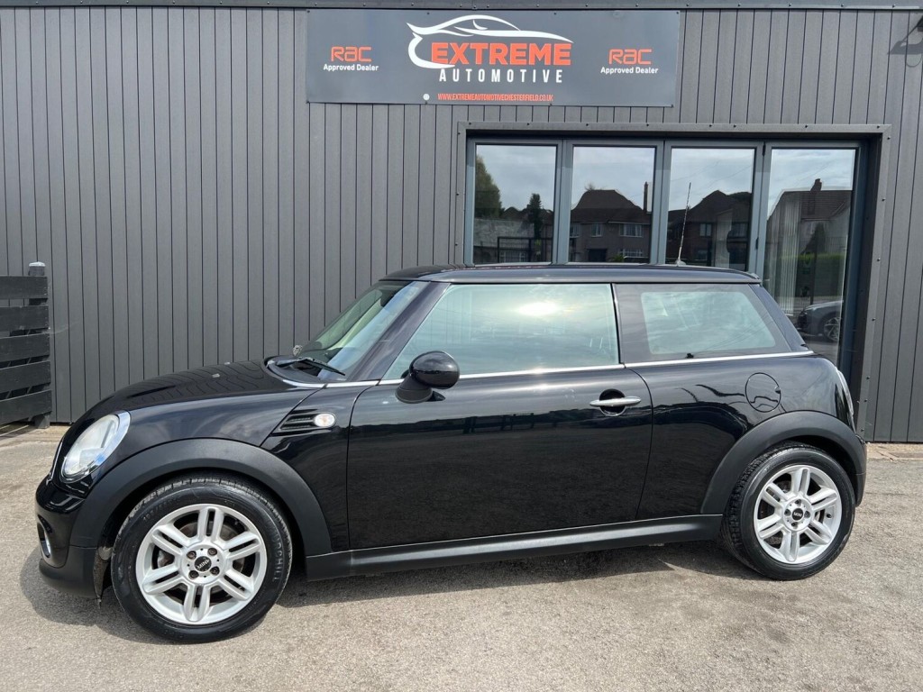 View MINI HATCH 1.6 Cooper D Euro 5 (s/s) 3dr