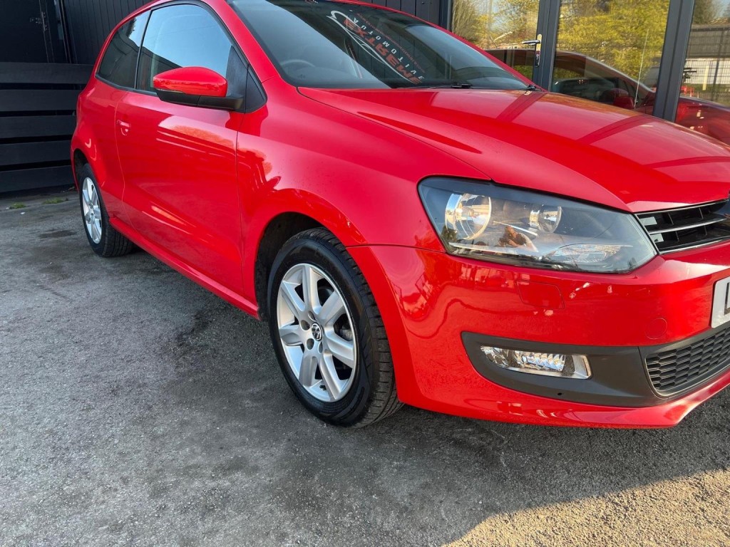 VOLKSWAGEN POLO