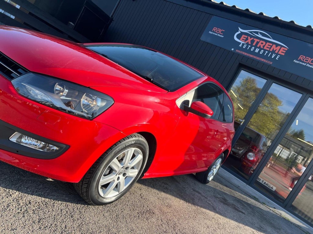 VOLKSWAGEN POLO