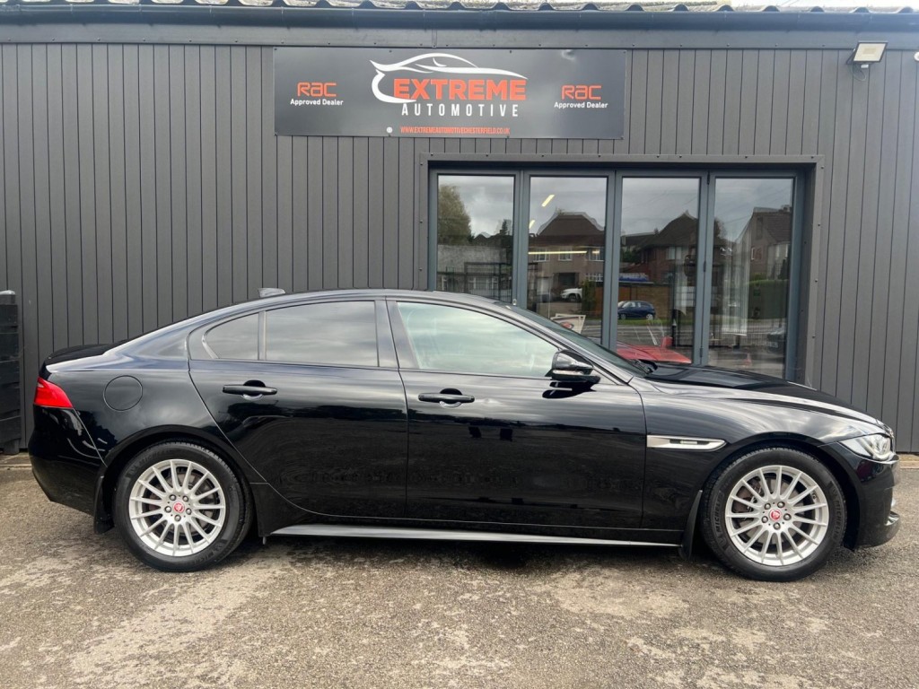 JAGUAR XE
