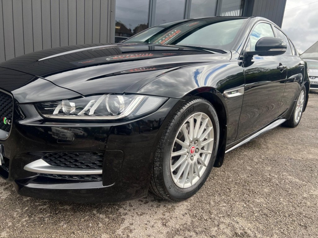 JAGUAR XE