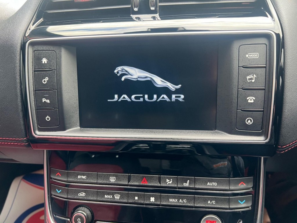 JAGUAR XE