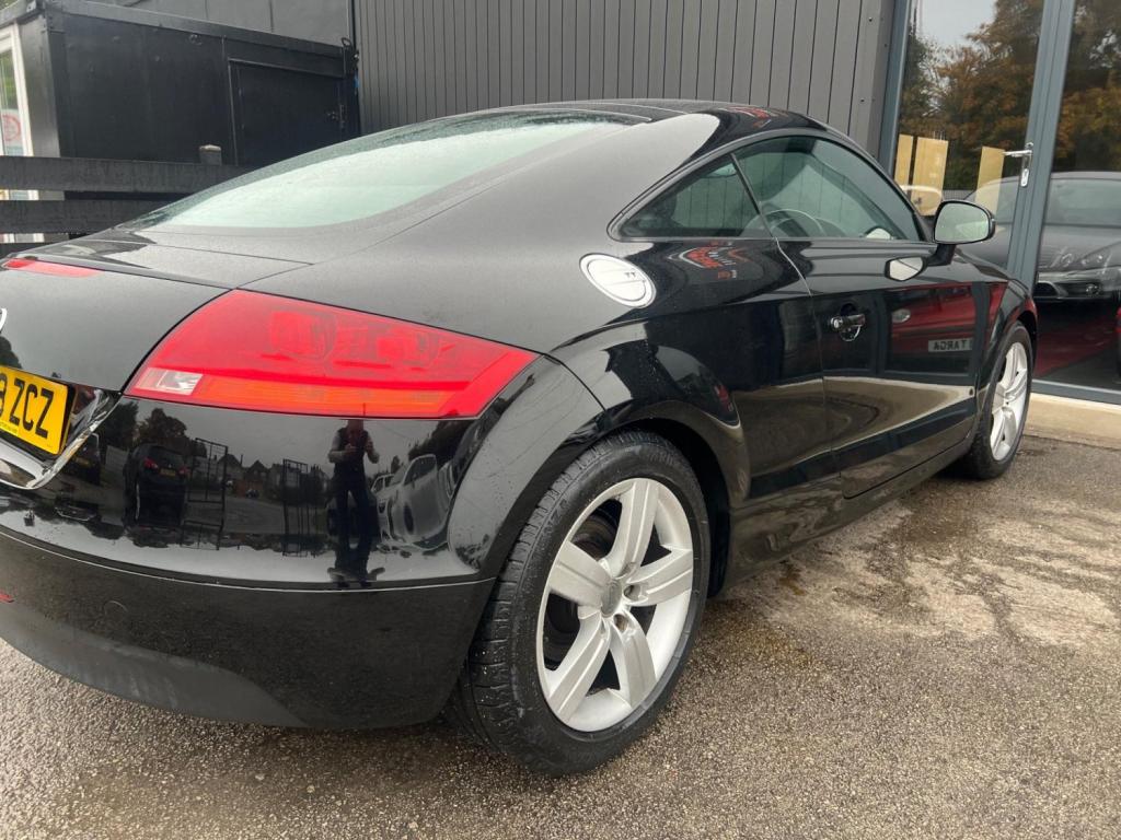 AUDI TT