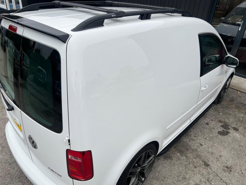 VOLKSWAGEN CADDY