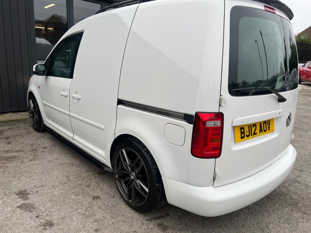 VOLKSWAGEN CADDY