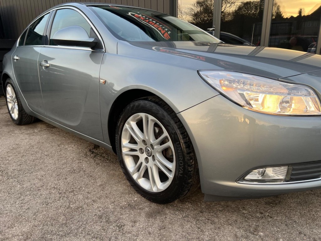 VAUXHALL INSIGNIA