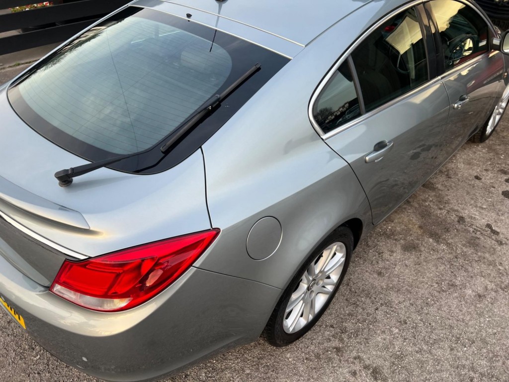 VAUXHALL INSIGNIA