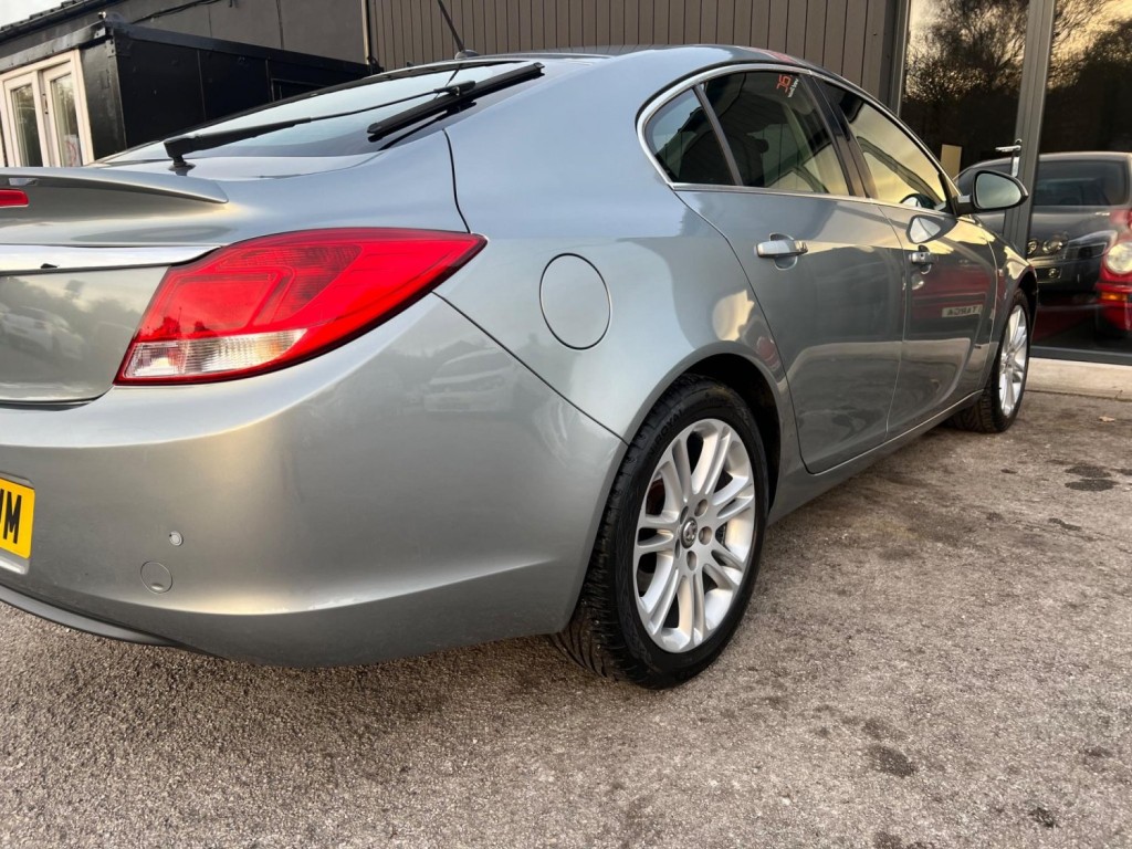 VAUXHALL INSIGNIA
