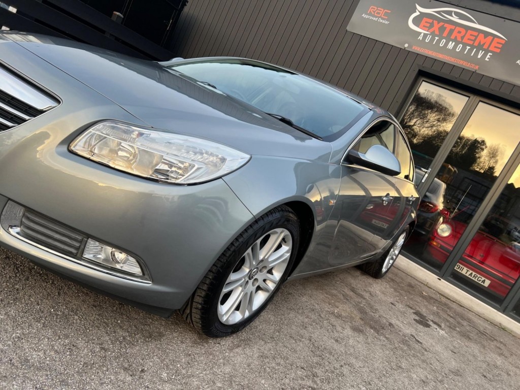 VAUXHALL INSIGNIA
