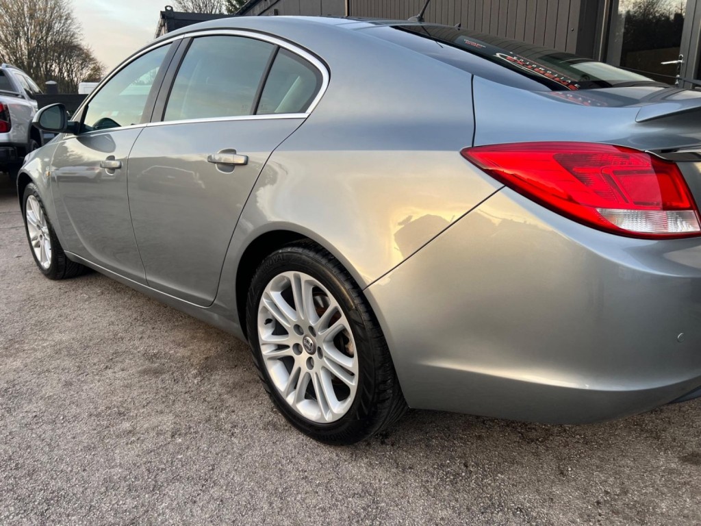 VAUXHALL INSIGNIA