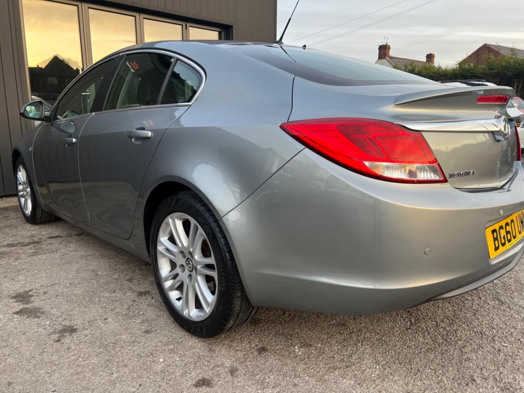 VAUXHALL INSIGNIA