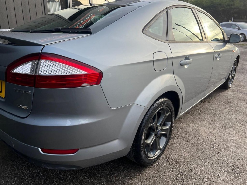 FORD MONDEO