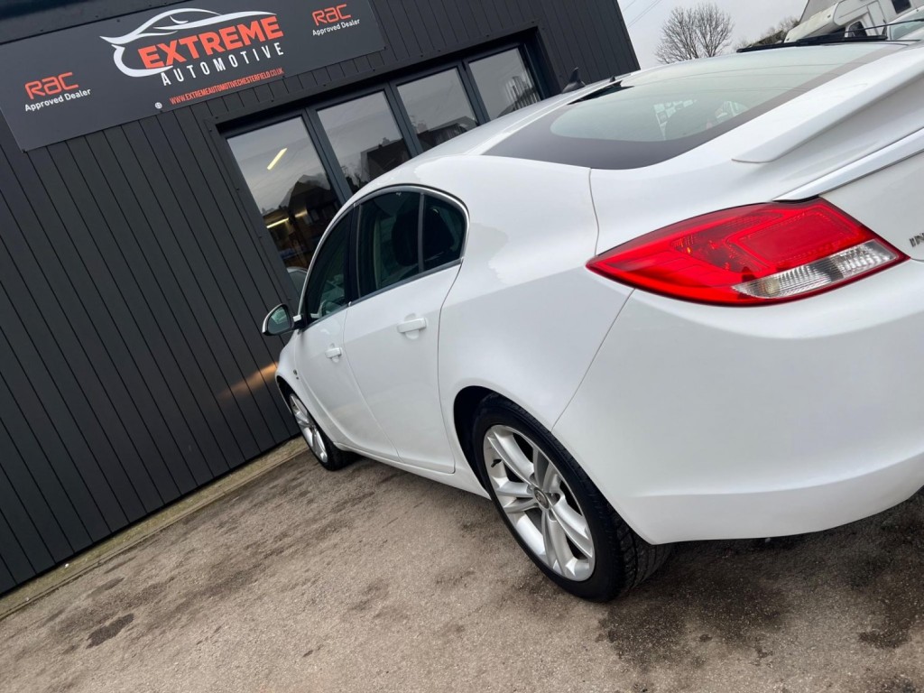 VAUXHALL INSIGNIA