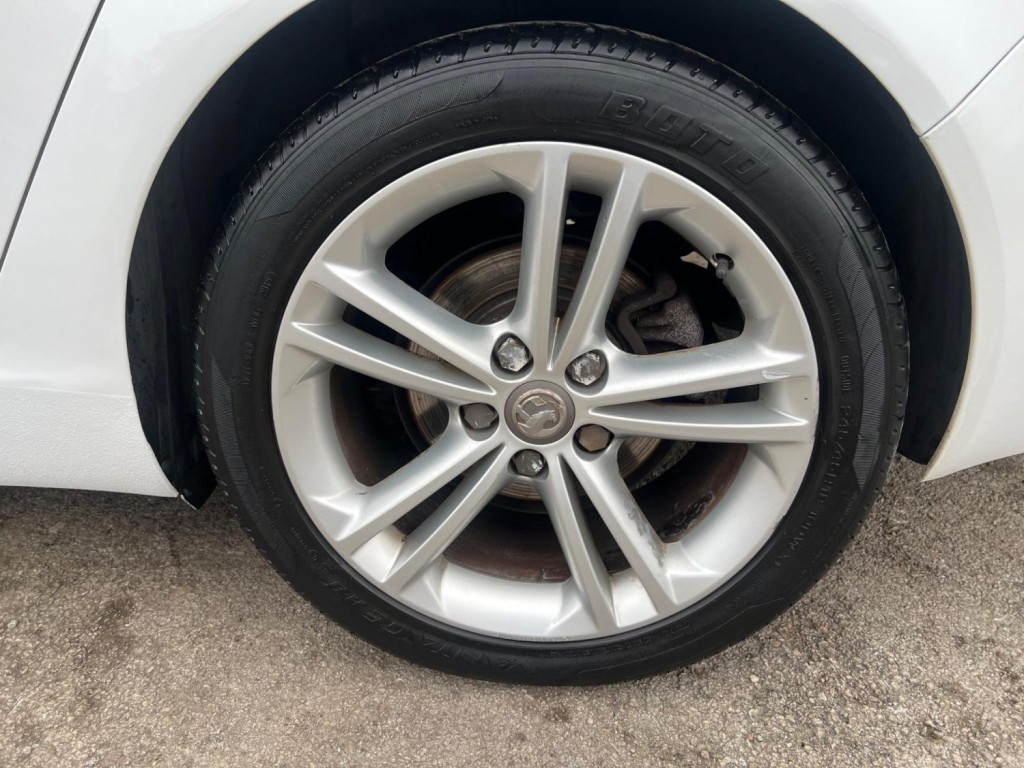 VAUXHALL INSIGNIA
